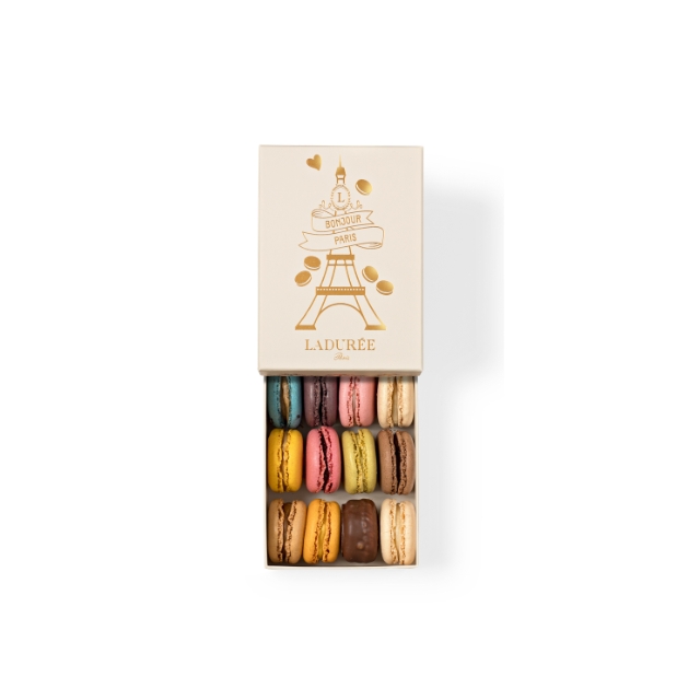 Coffret Ladurée Bonjour Paris 12 macarons boîte ouverte.jpg