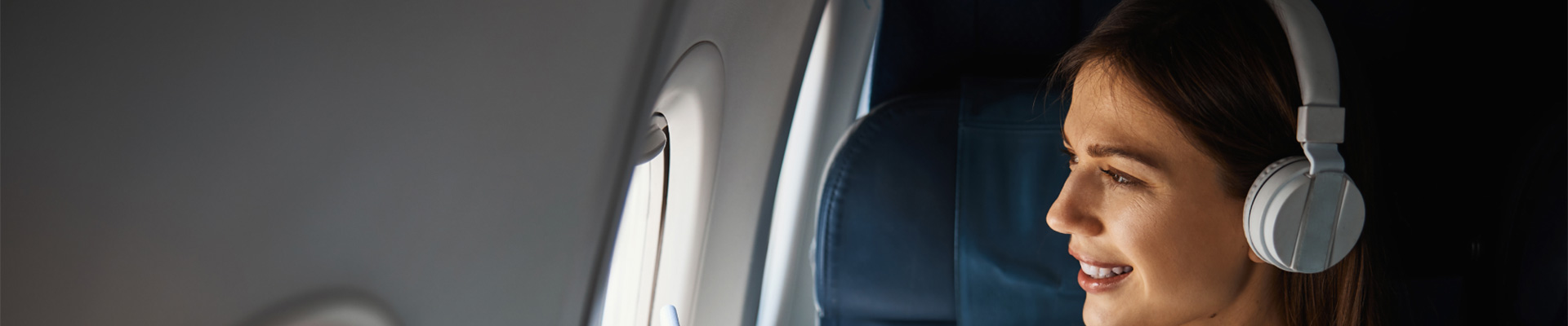 Header_Flying_Blue_1920X400.jpg