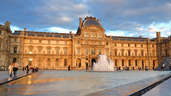 LOUVRESCOURS_570x320.jpg
