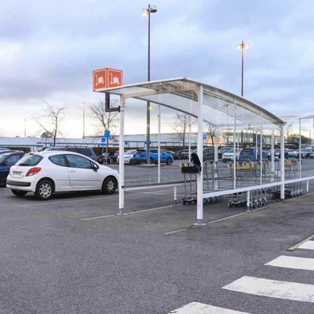 Voiture dans un Parking Officiel Paris Aéroport