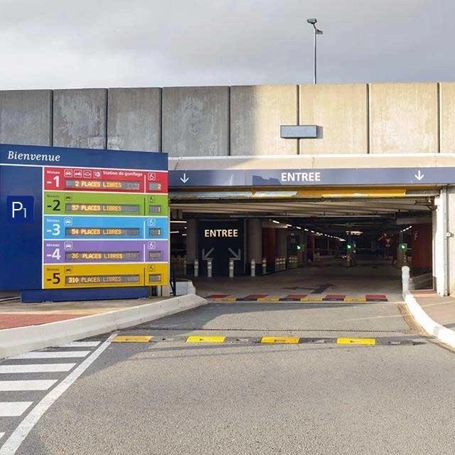 Entrée au Parking Officiel Orly P1