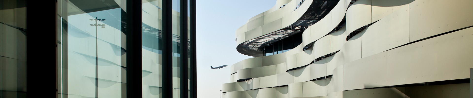 TERMINAL_2_AC_1920x400_FR_eb0cd807b5 1.jpeg