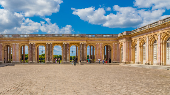 grand-trianon-versailles-570320.jpg